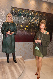 Künstlerin Simone von Anhalt, Schauspielerin Ursula Gottwald (©Foto: Martin Schmitz)